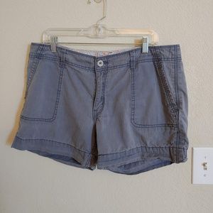 Levi's grey shorts